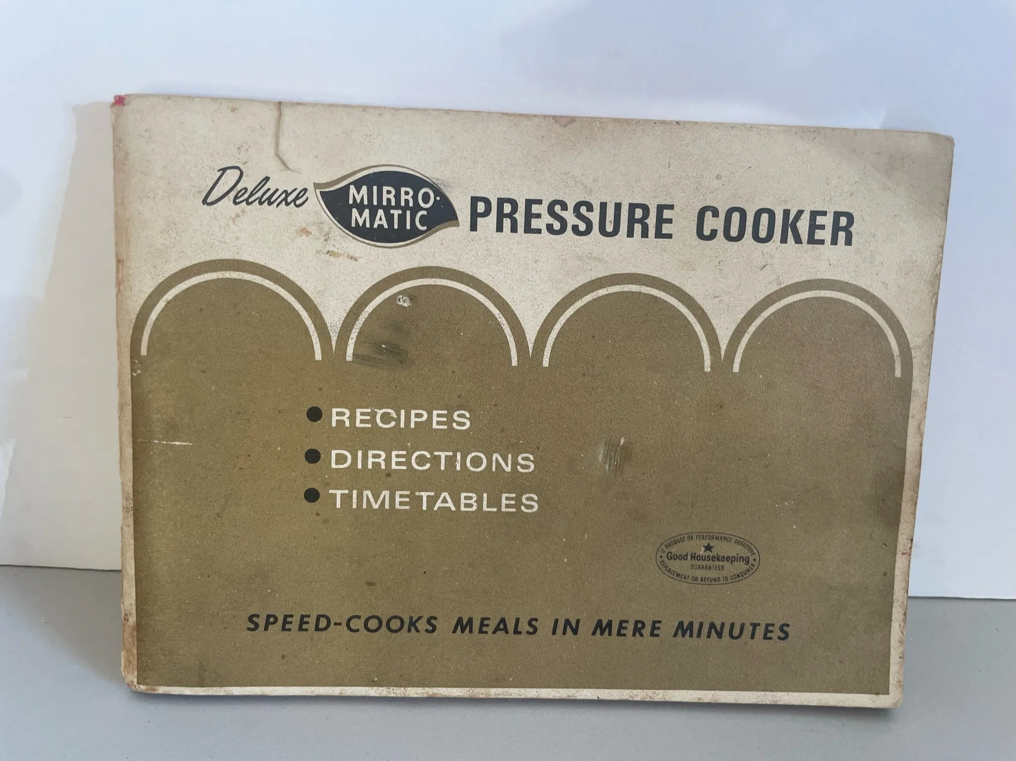 € Vintage Deluxe Mirromatic Pressure Cooker Recipes & Directions 1957