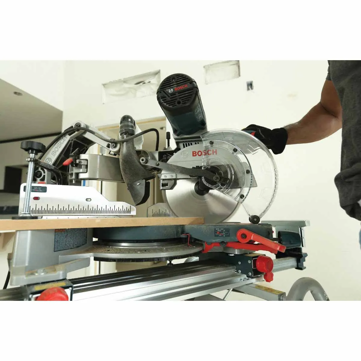 Bosch CM10GD 10" Dual Bevel Glide Miter Saw