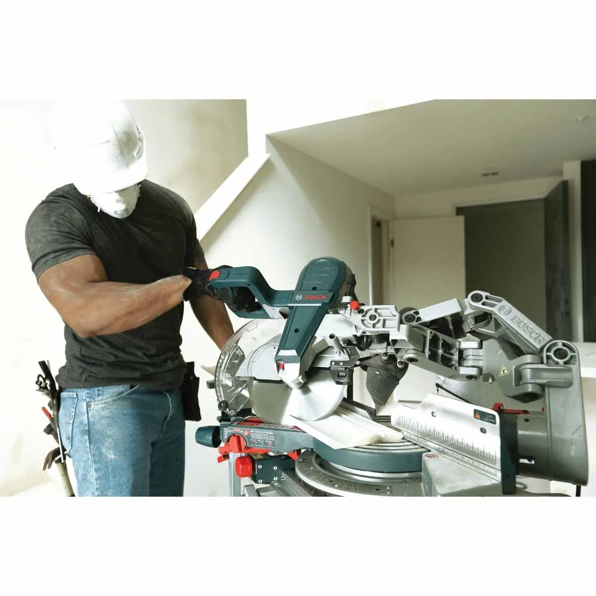 Bosch CM10GD 10" Dual Bevel Glide Miter Saw