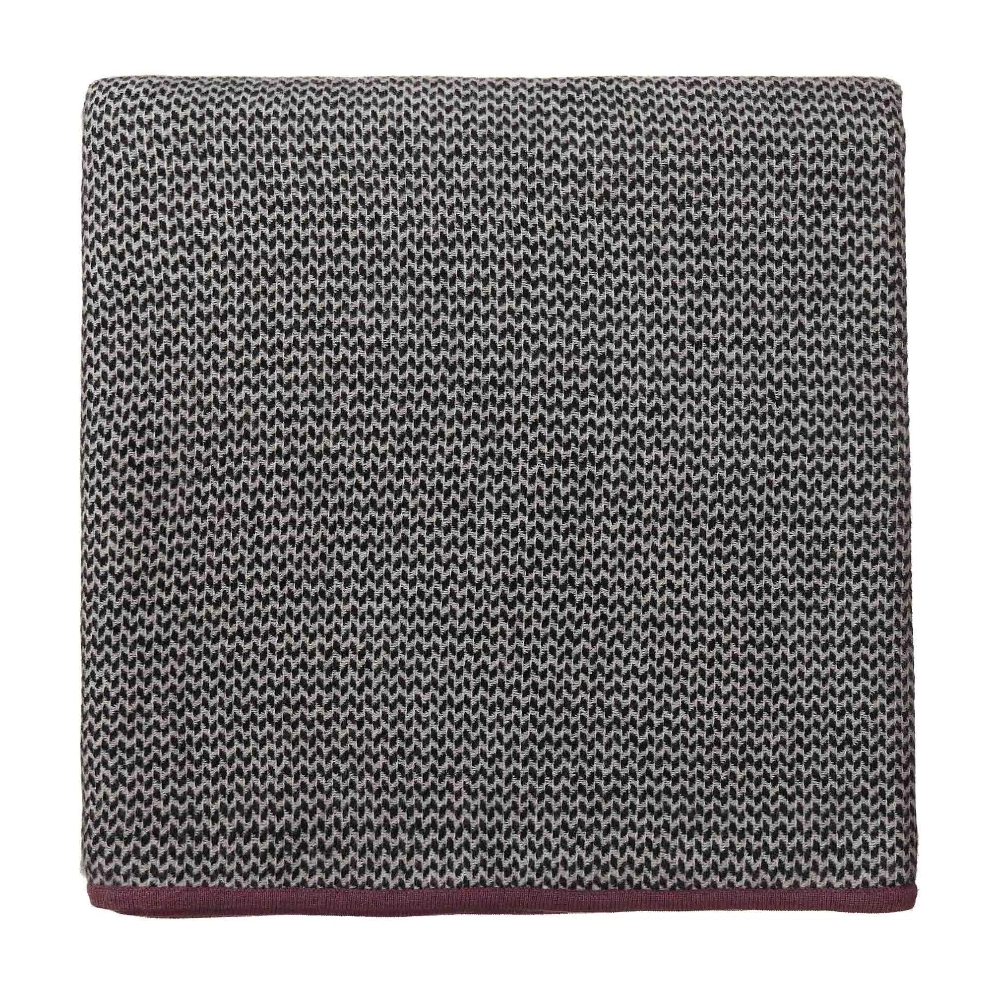 Foligno Cashmere Blanket [Black/Cream/Raspberry rose]