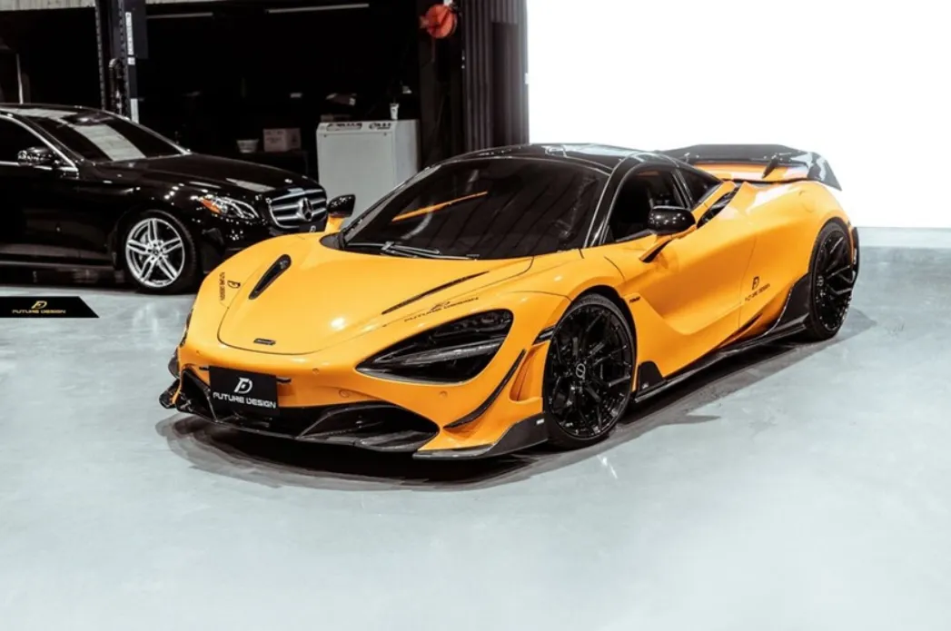 Future Design Carbon Fiber Side Skirts for McLaren 720S