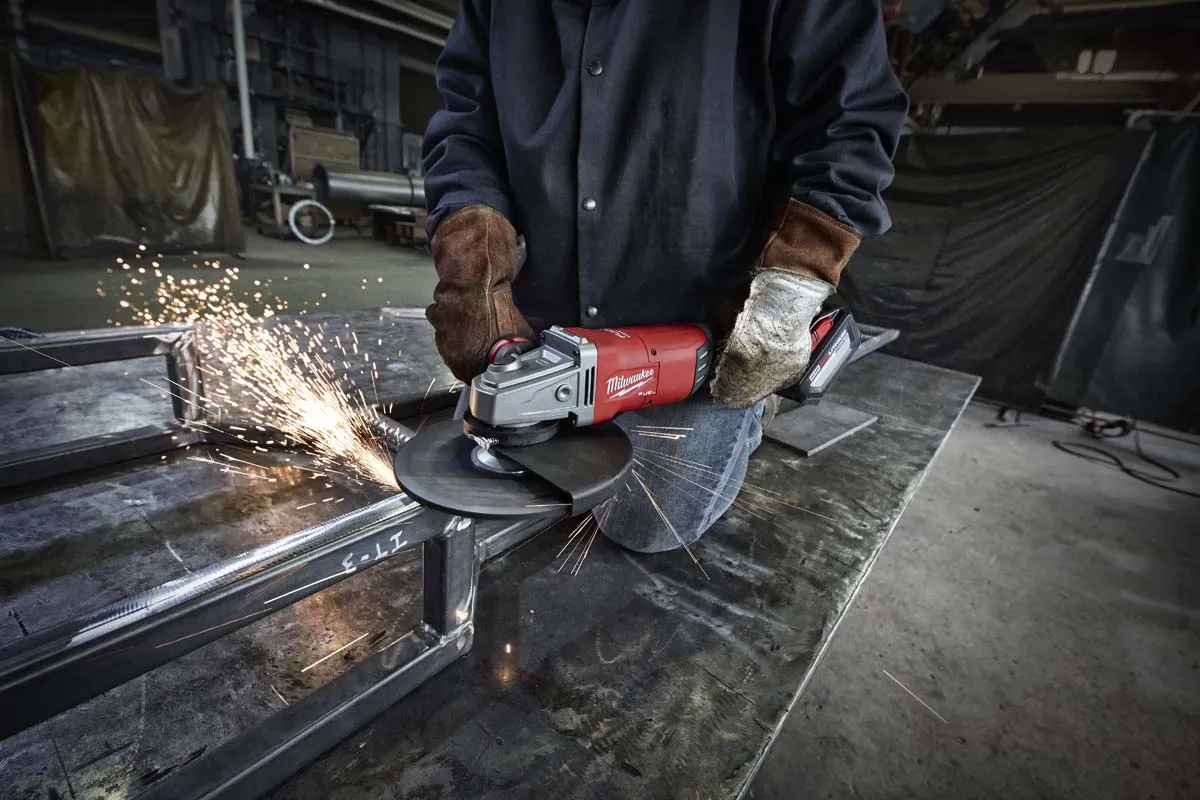 Grinder - Milwaukee M18 FUEL 18 Volt Lithium-Ion Brushless Cordless 7 in. / 9 in. Large Angle Grinder  - Tool Only, 2785-20