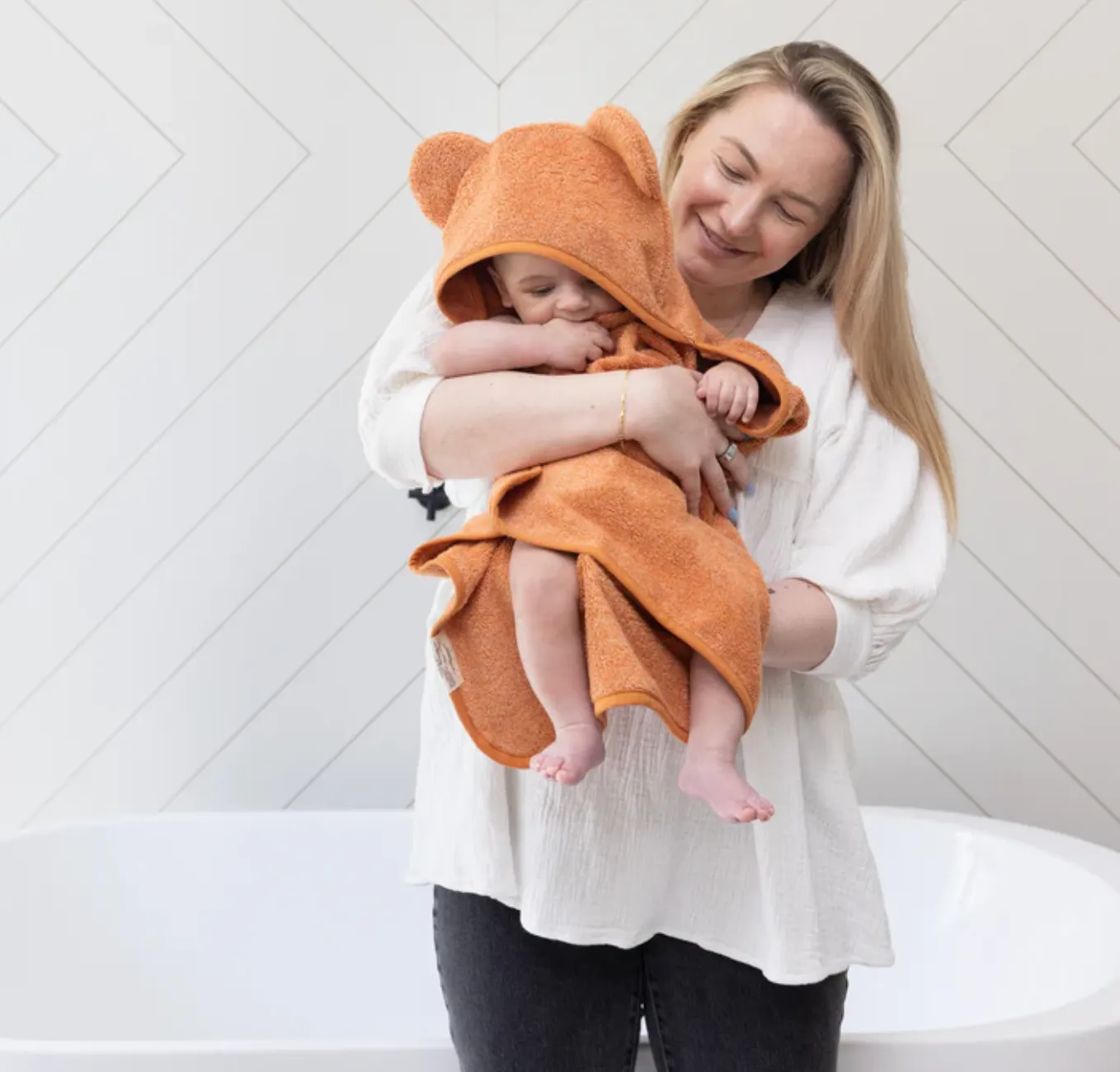 Hooded Towel   Wash Mist