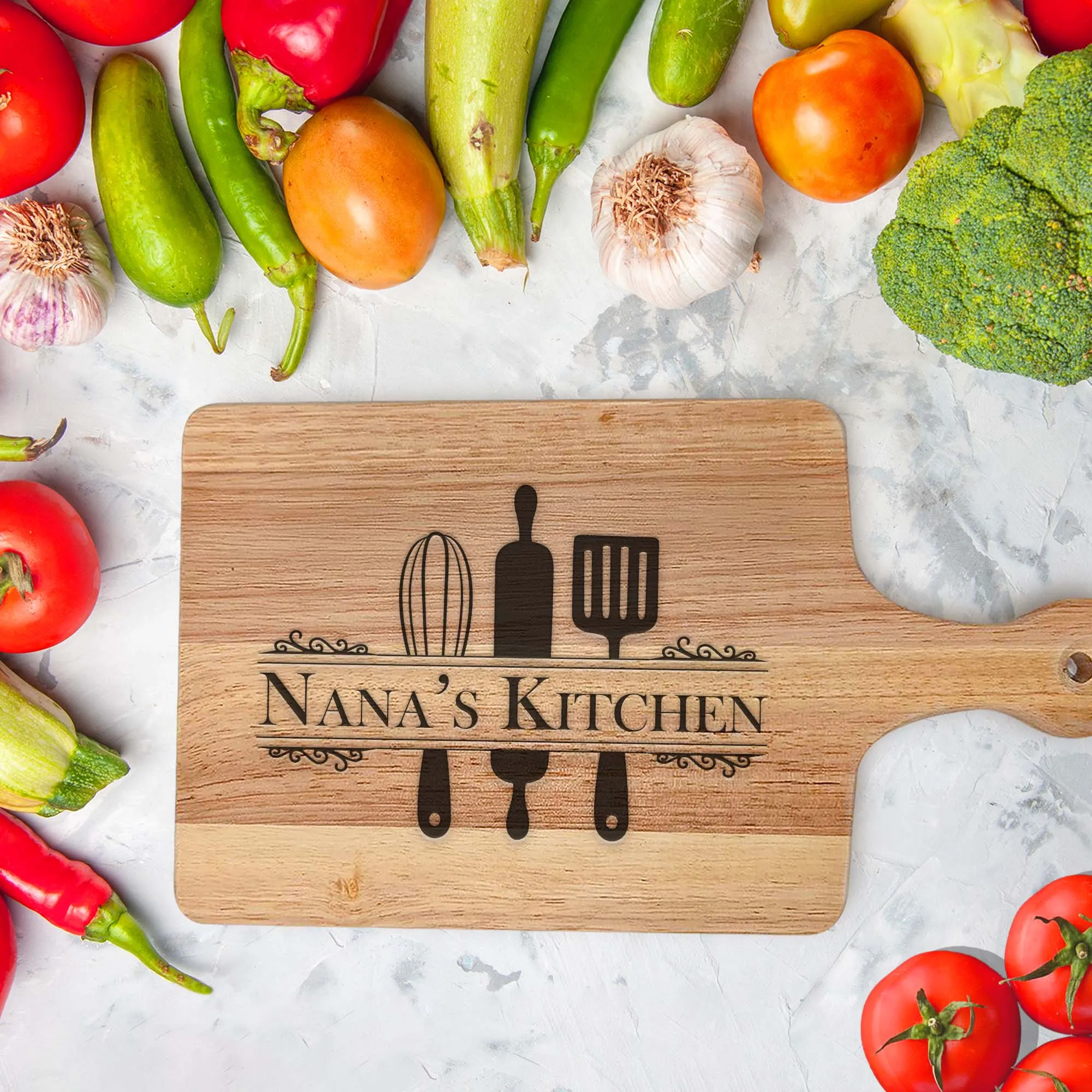 Nana's Kitchen Handle Cutting Board